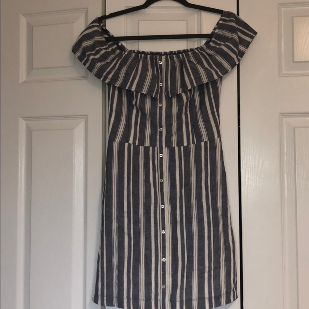 Hollister off the shoulder dress